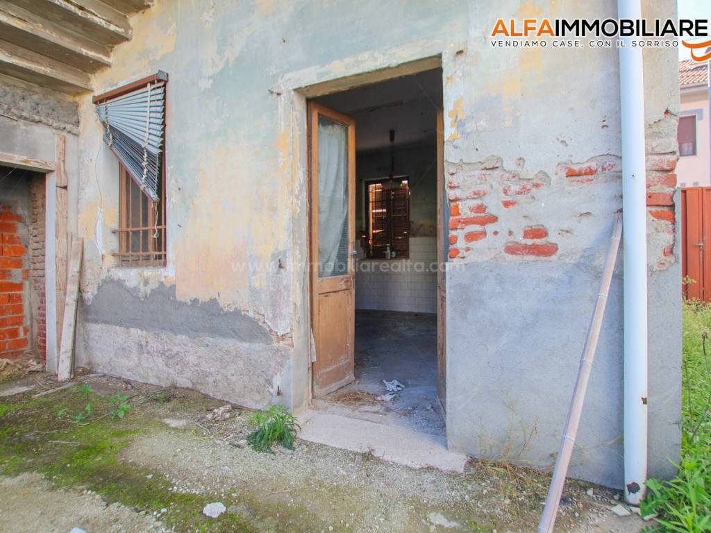 Rustico / casale a Novara in Via Beato Pacifico da Cerano, 24 - Foto 4