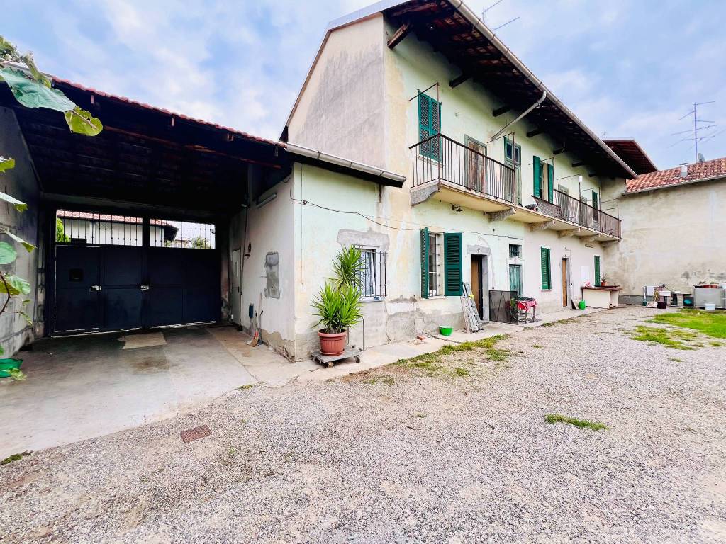 Casa indipendente a Lonate pozzolo in Via Col di Lana, 8 - Foto 3