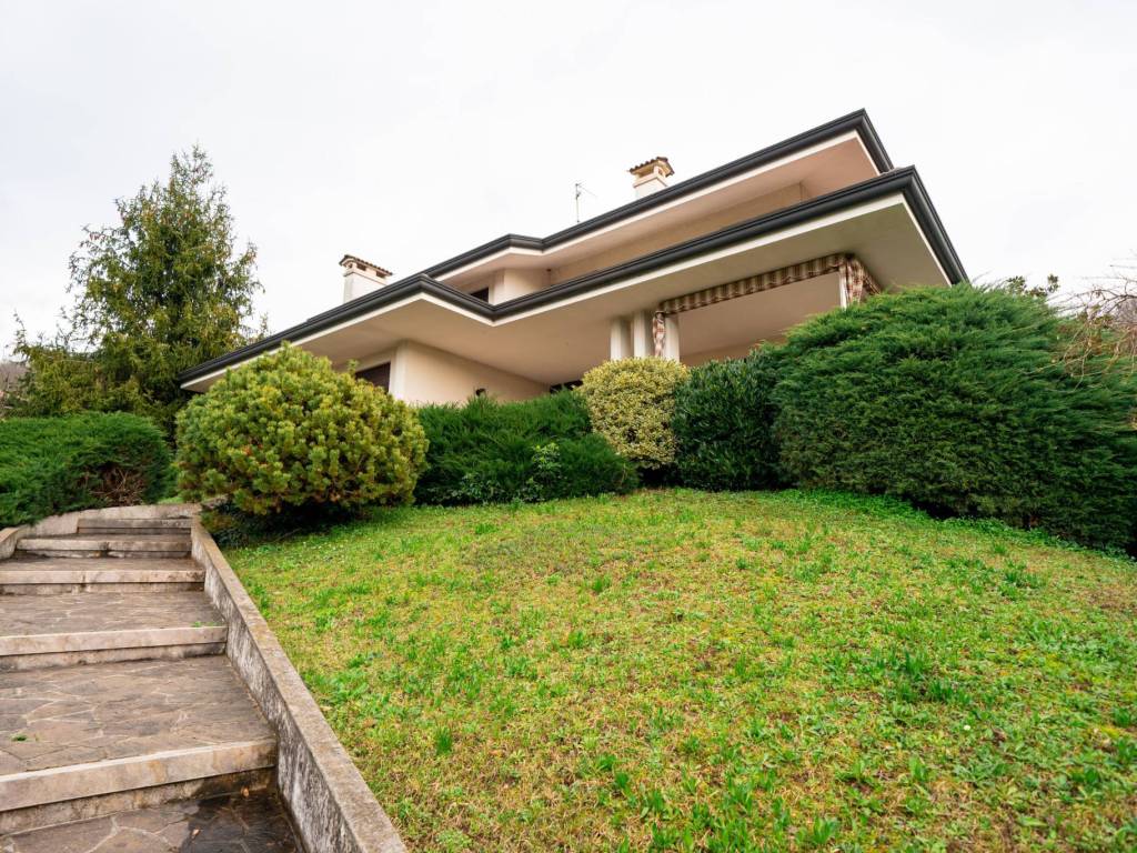 Villa a Arzignano in VIA GIACOMO LEOPARDI, 10 - Foto 2