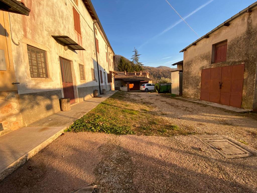 Casa indipendente a Tregnago in Via Simoncelli, 36 - Foto 4