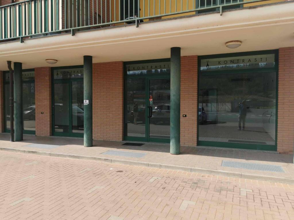 Immobile a Bra in Via Emilio Visconti Venosta - Foto 2