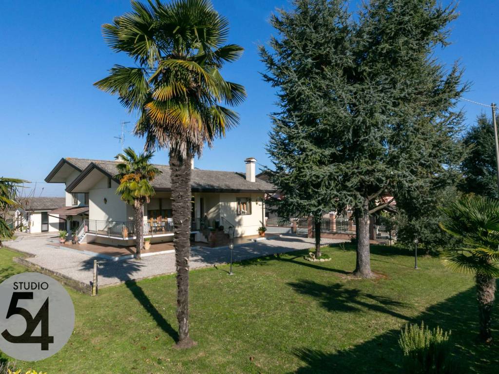 Villa a Jesolo in Via Cristoforo Colombo - Foto 2