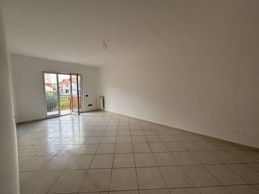 Appartamento a Acerra in Via Gaetano Dublino - Foto 3