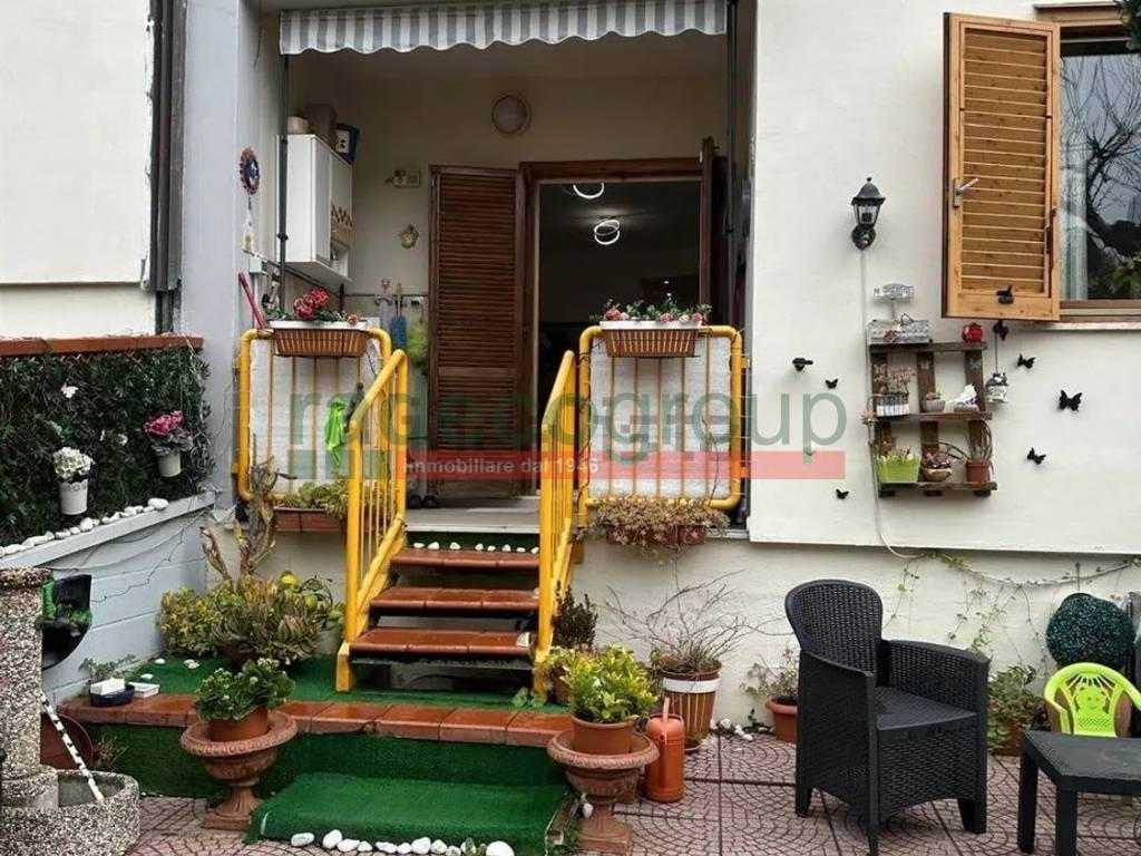 Villetta a schiera a Collesalvetti in Via degli Ulivi, 33 - Foto 2