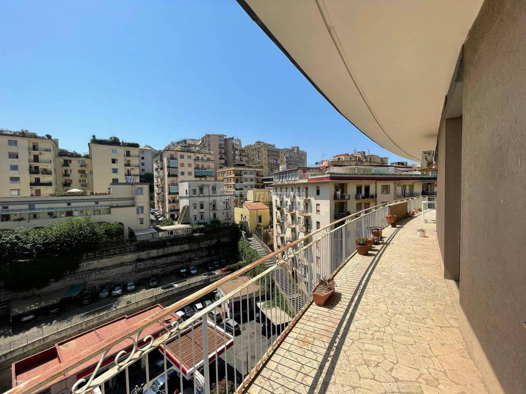 Appartamento a Napoli in Viale Michelangelo, 57 - Foto 2