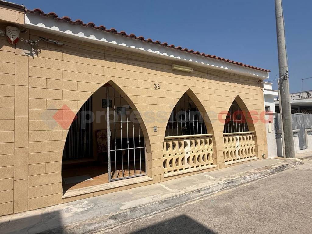Casa indipendente a Manduria in Via delle Fragole , 35 - Foto 2