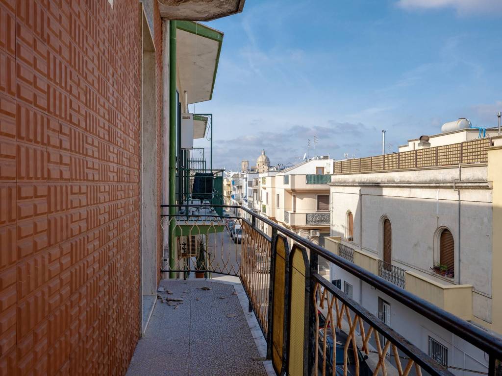 Appartamento a Francavilla fontana in Via Nazario Sauro - Foto 5