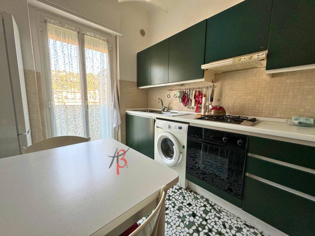 Appartamento a Bordighera in Via Enzo Verrando - Foto 5