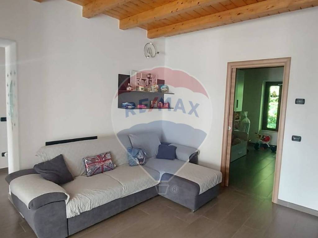 Appartamento a Besozzo in Via Montesanto, 1 - Foto 4