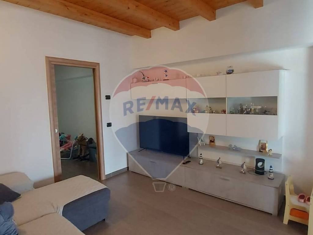 Appartamento a Besozzo in Via Montesanto, 1 - Foto 5
