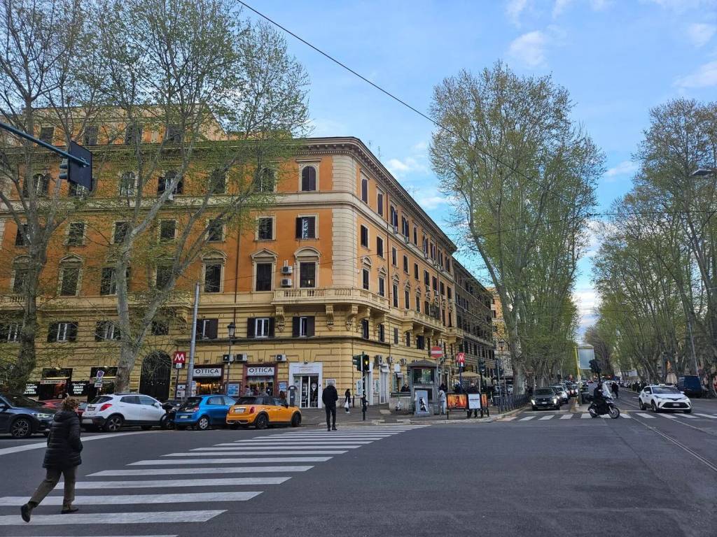 Appartamento a Roma in Viale Giulio Cesare, 62 - Foto 2