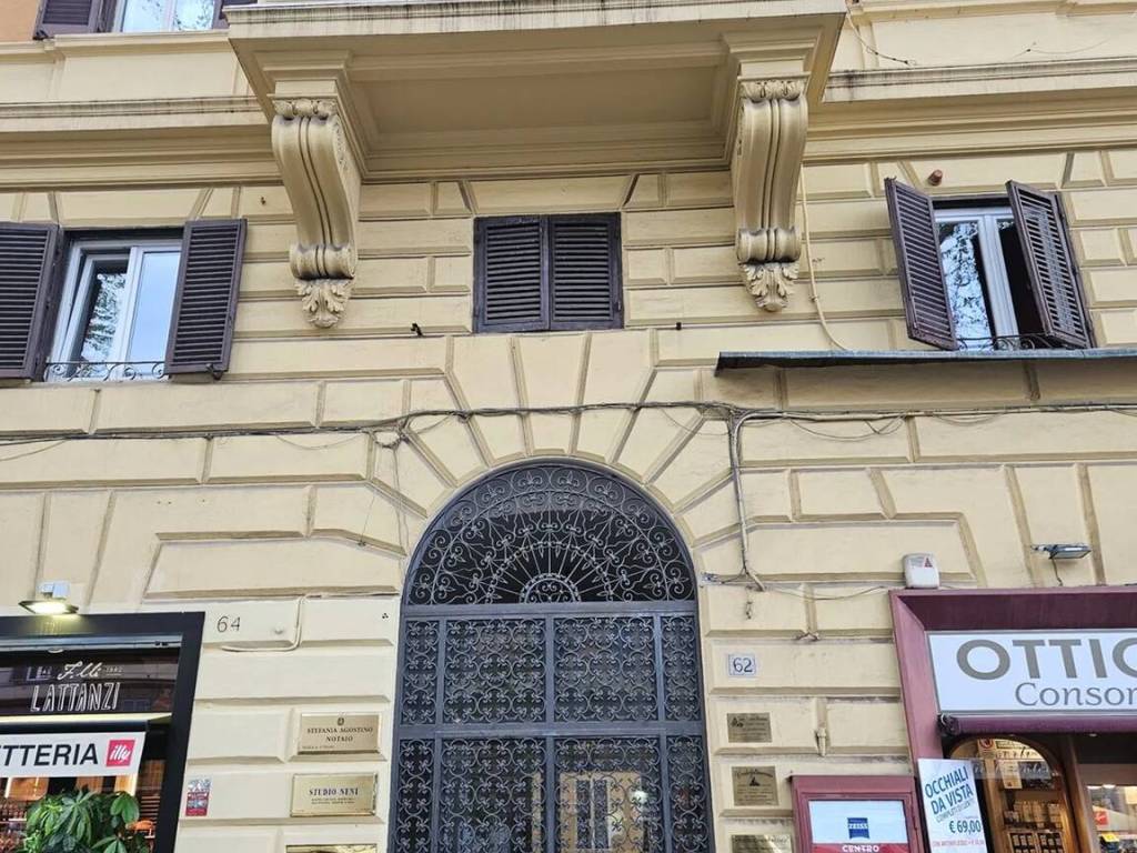 Appartamento a Roma in Viale Giulio Cesare, 62 - Foto 3