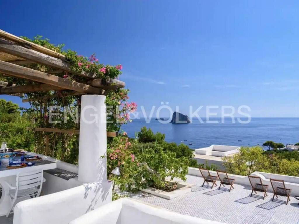 Villa a Lipari in Strada Vicinale Iditello-Faraci - Foto 1