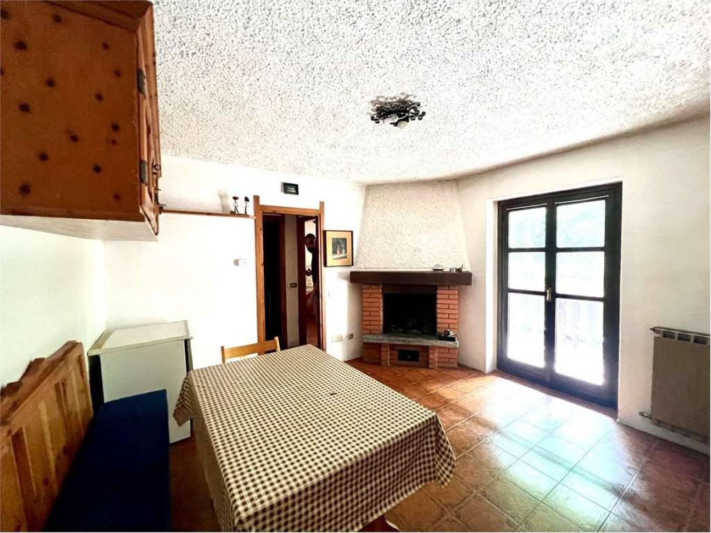 Appartamento a Margno in via piave , 31 - Foto 2