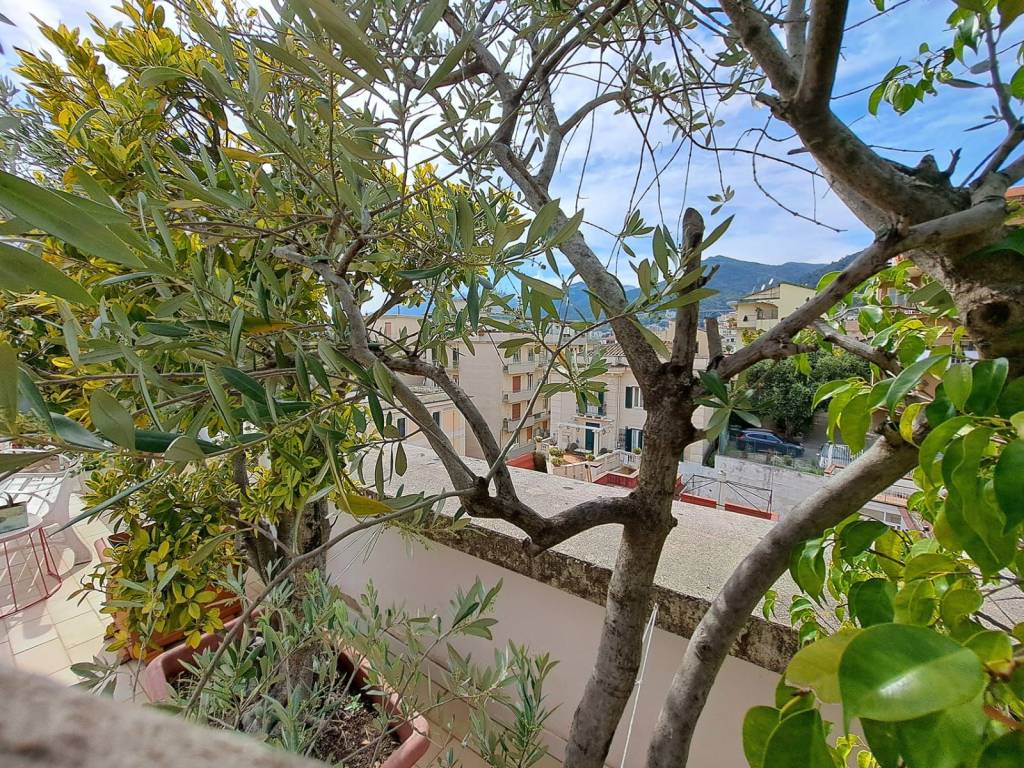 Attico / mansarda a Salerno in Via Velia - Foto 5