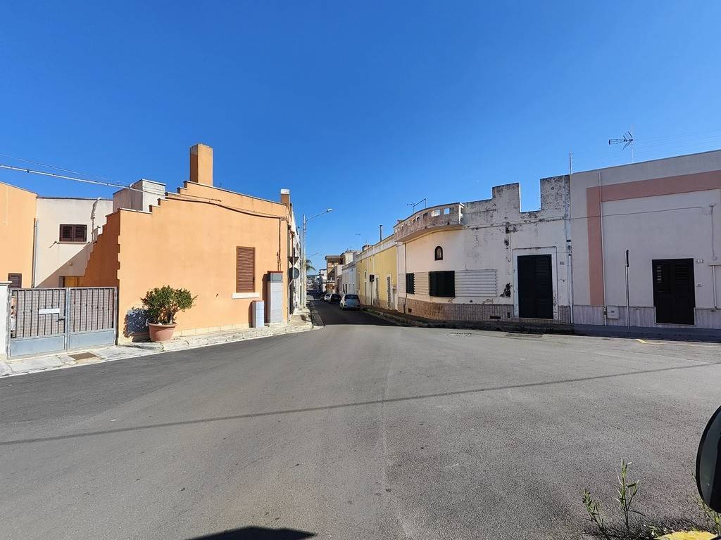 Casa indipendente a Presicce-acquarica in Via Battisti, 31 - Foto 3