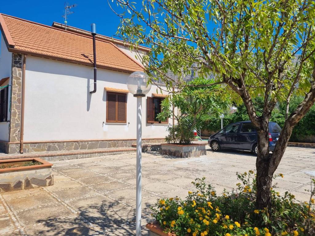 Villa a Cinisi in Via Giovanni Falcone - Foto 5