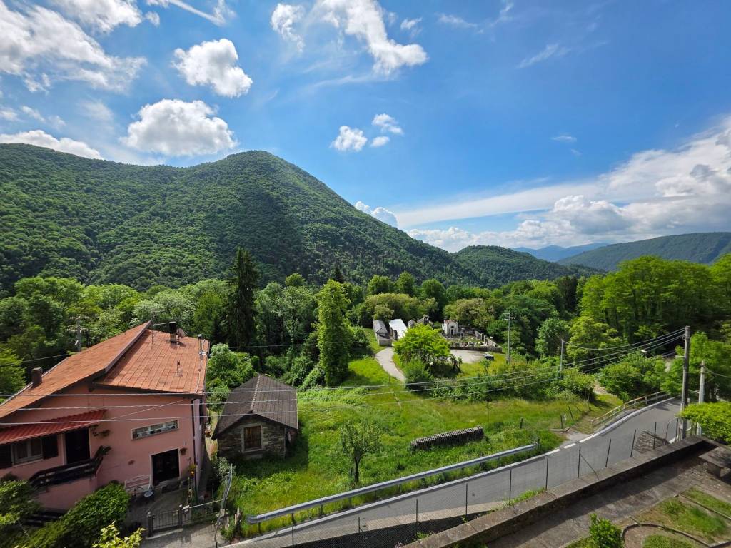 Villa a Caprezzo in Via Giovan Battista Vico - Foto 2