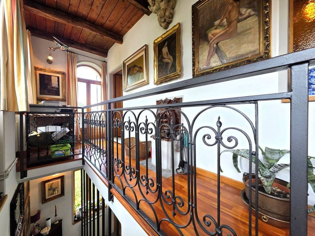 Villa a Caprezzo in Via Giovan Battista Vico - Foto 3
