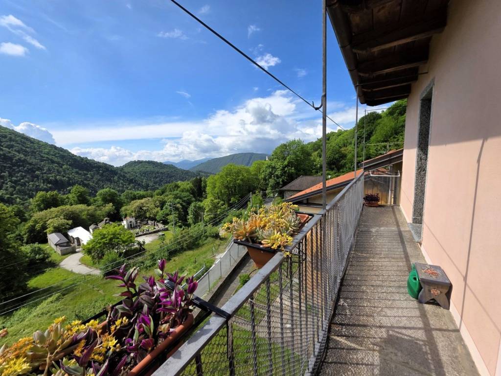 Villa a Caprezzo in Via Giovan Battista Vico - Foto 5