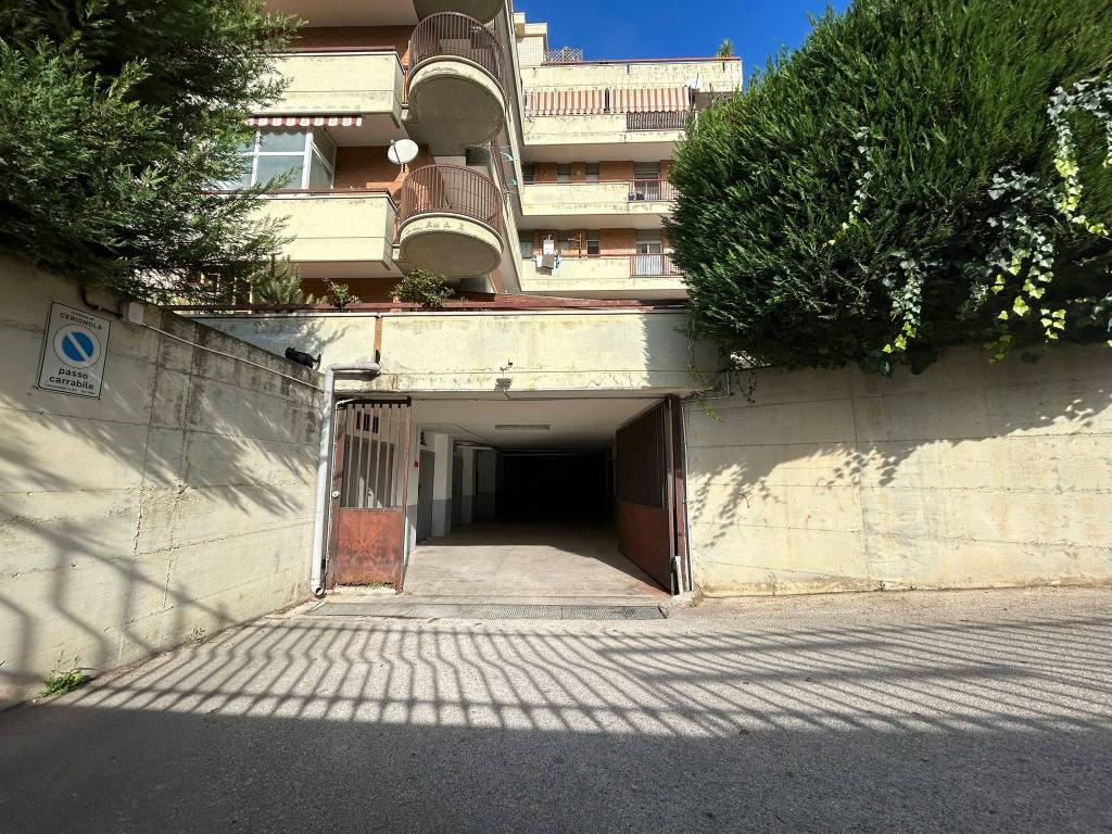 Box / garage a Cerignola in Via Monte Fumaiolo - Foto 2