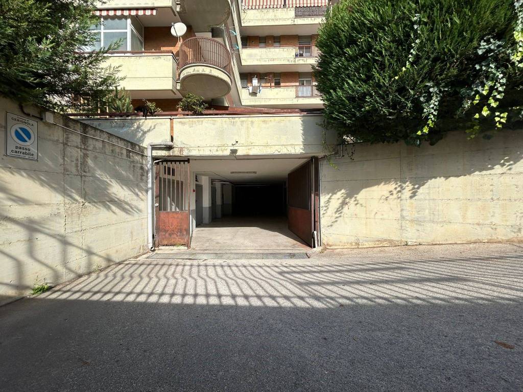 Box / garage a Cerignola in Via Monte Fumaiolo - Foto 4