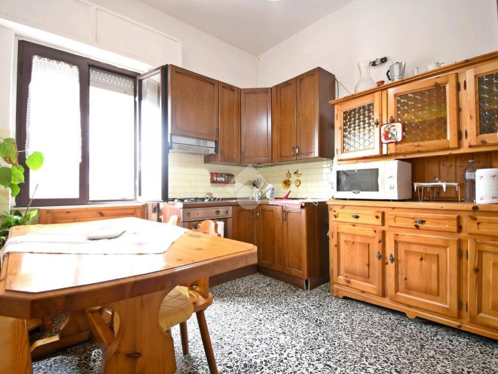 Casa indipendente a Oristano in Via Fosse Ardeatine, 4 - Foto 2