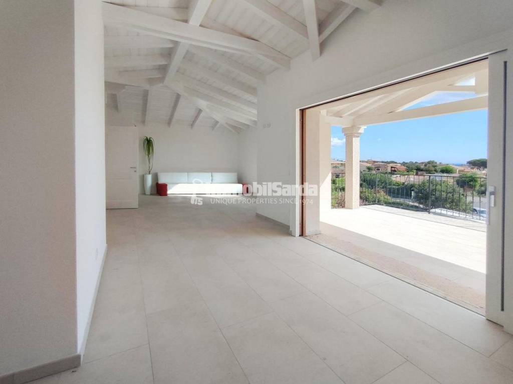 Villa a Loiri porto san paolo in Via Donatello - Foto 4