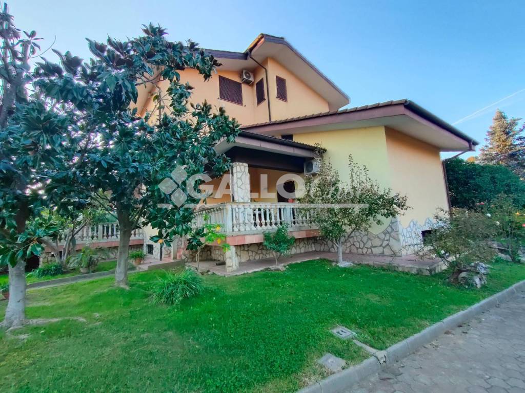 Villa a Montalto uffugo in Via Grancida - Foto 4