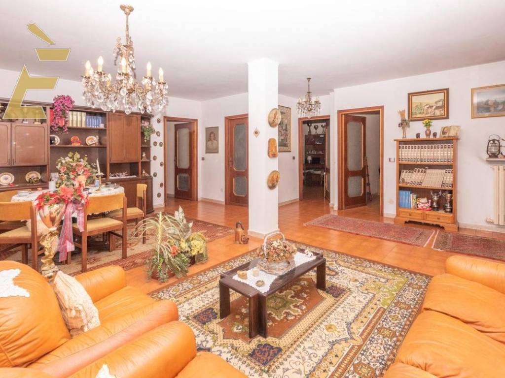 Appartamento a Valenza in VIA FRONTONI, 7 - Foto 2