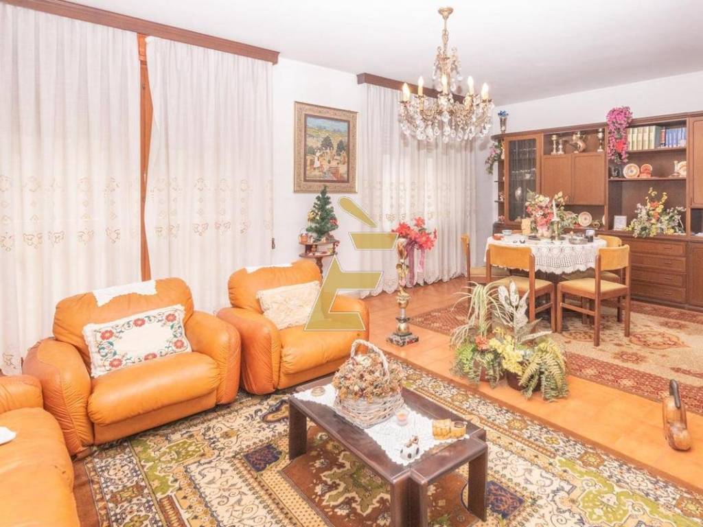 Appartamento a Valenza in VIA FRONTONI, 7 - Foto 3