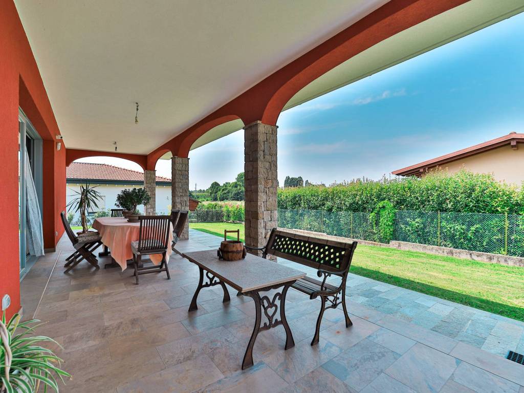 Villa a Robbiate in Via Don Sebastiano Colleoni, 57 - Foto 2