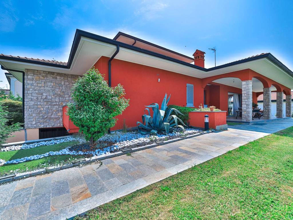 Villa a Robbiate in Via Don Sebastiano Colleoni, 57 - Foto 3