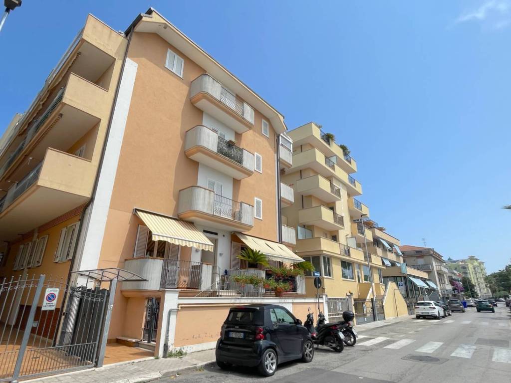 Appartamento a San benedetto del tronto in Via Clara Maffei, 97 - Foto 2