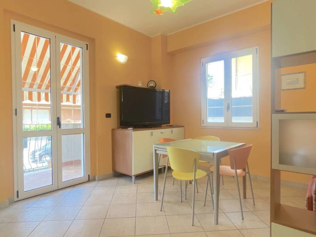 Appartamento a San benedetto del tronto in Via Clara Maffei, 97 - Foto 3