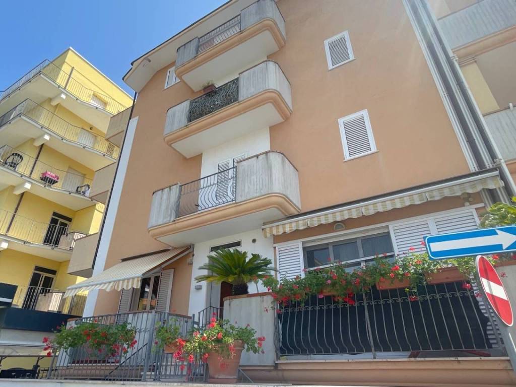 Appartamento a San benedetto del tronto in Via Clara Maffei, 97 - Foto 5