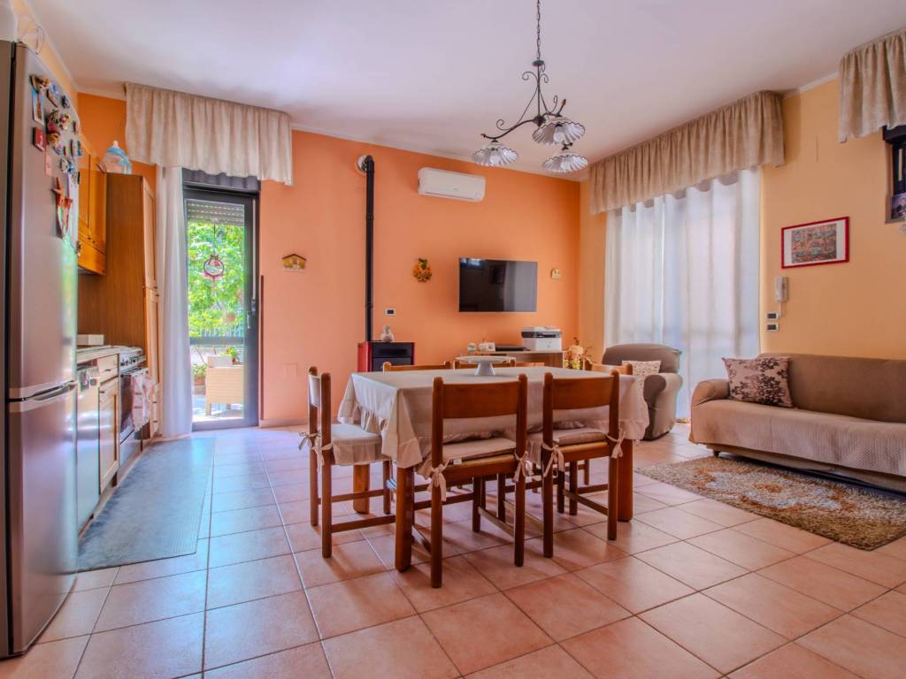 Villa a Lucera in Via Alfonso la Cava, 34 - Foto 3