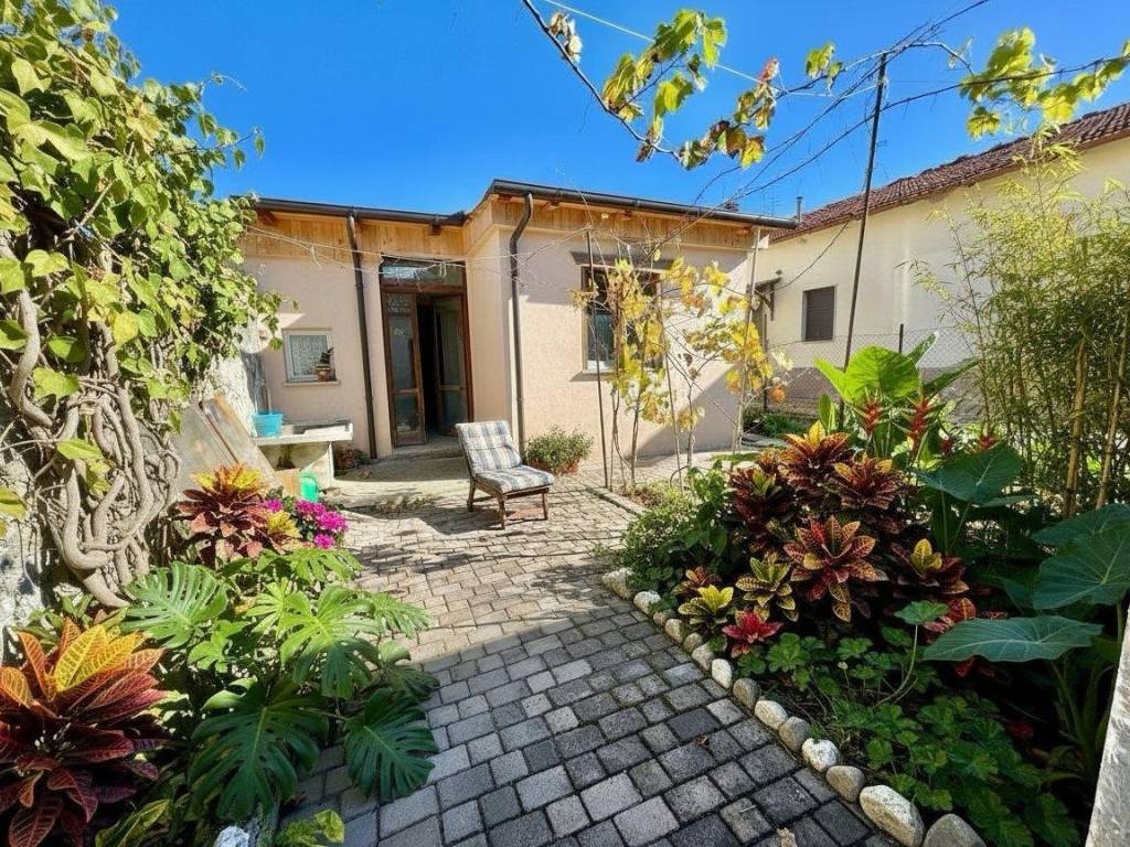Casa indipendente a Avezzano in Via Vicenne - Foto 4