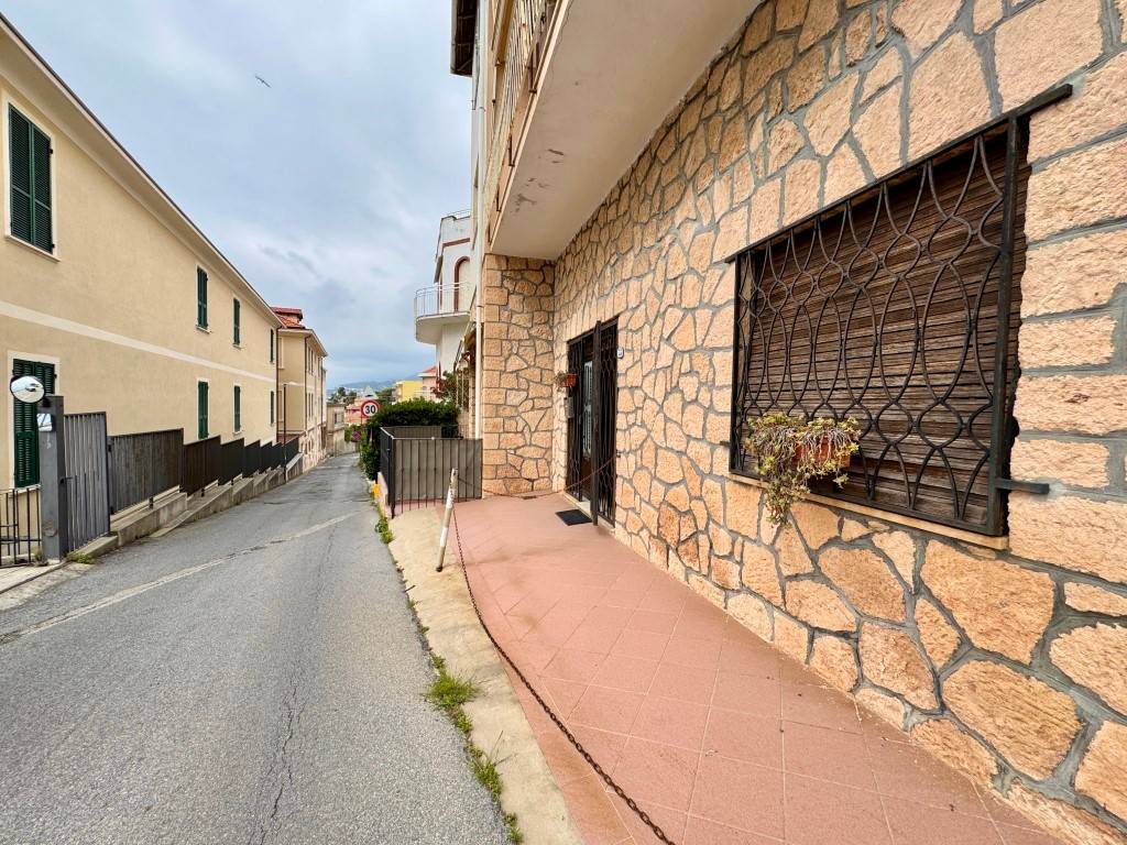 Appartamento a Borgio verezzi in Via della Cornice - Foto 5