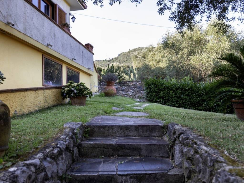 Villa a Pietrasanta in Via Santa Maria - Foto 5