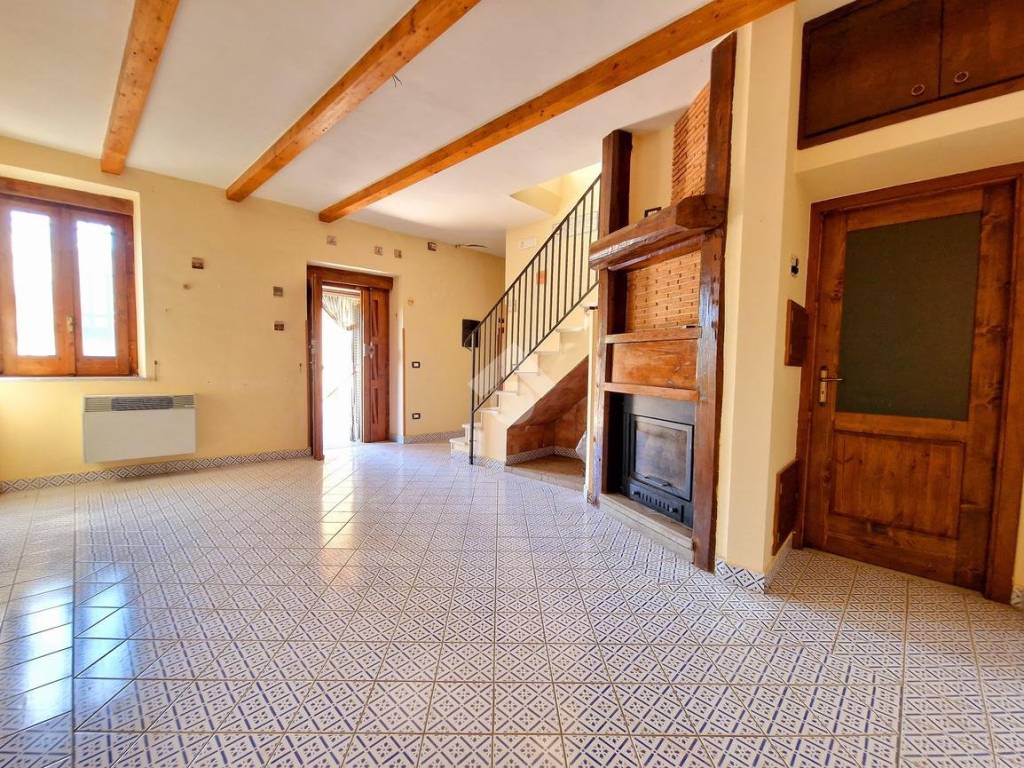 Casa indipendente a Sant'agata de' goti in C/da Traugnano - Foto 3
