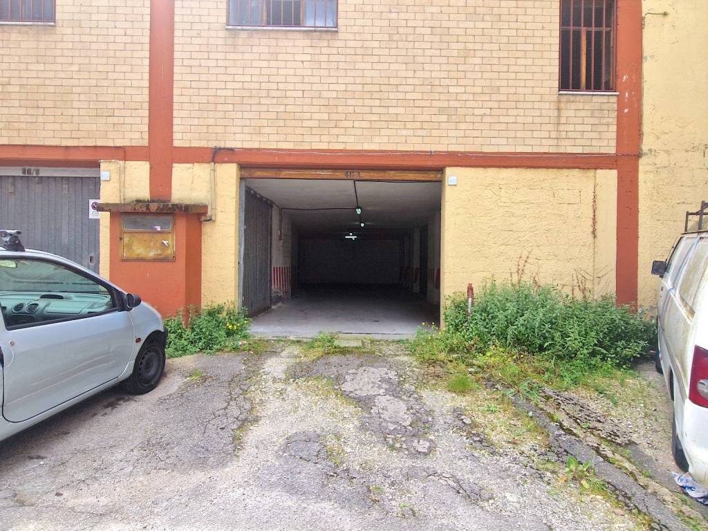 Box / garage a Avellino in Via dei Due Principati, 98 - Foto 2