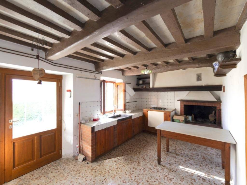 Casa indipendente a Pistoia in Via Villa di Piteccio, 75 - Foto 2