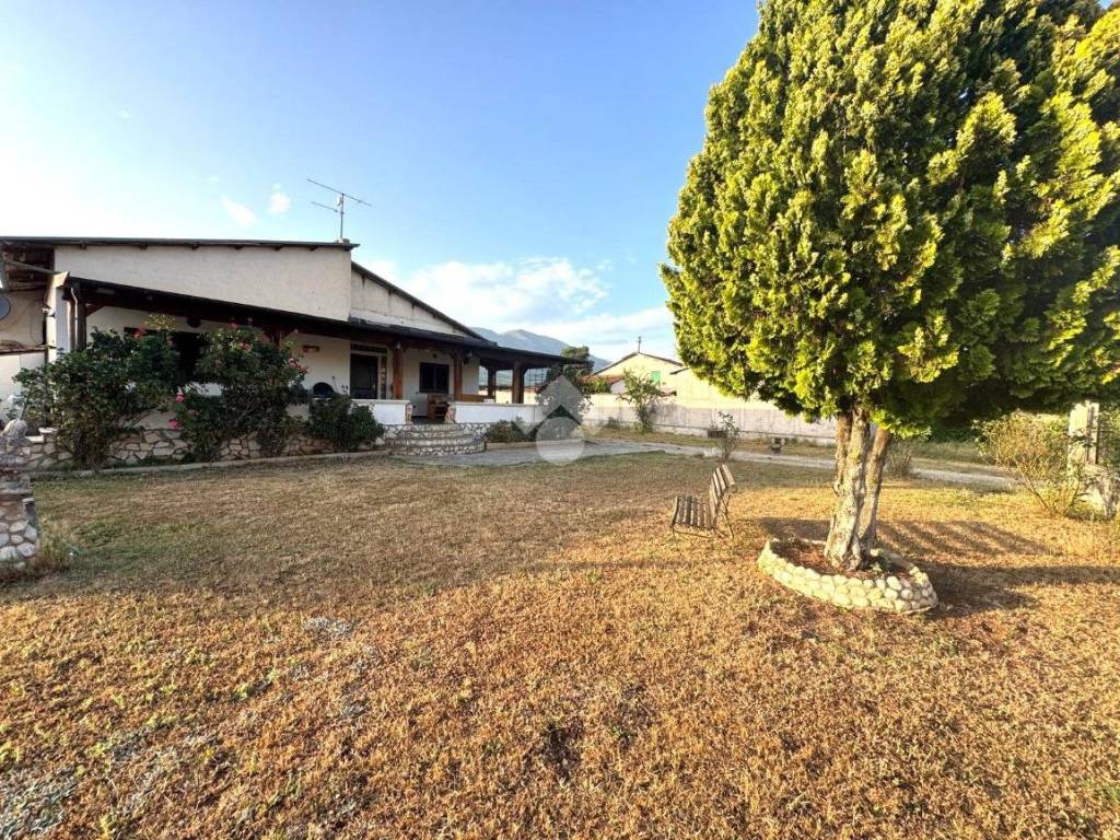 Villa a Avezzano in Via Caruscino, 110 - Foto 2