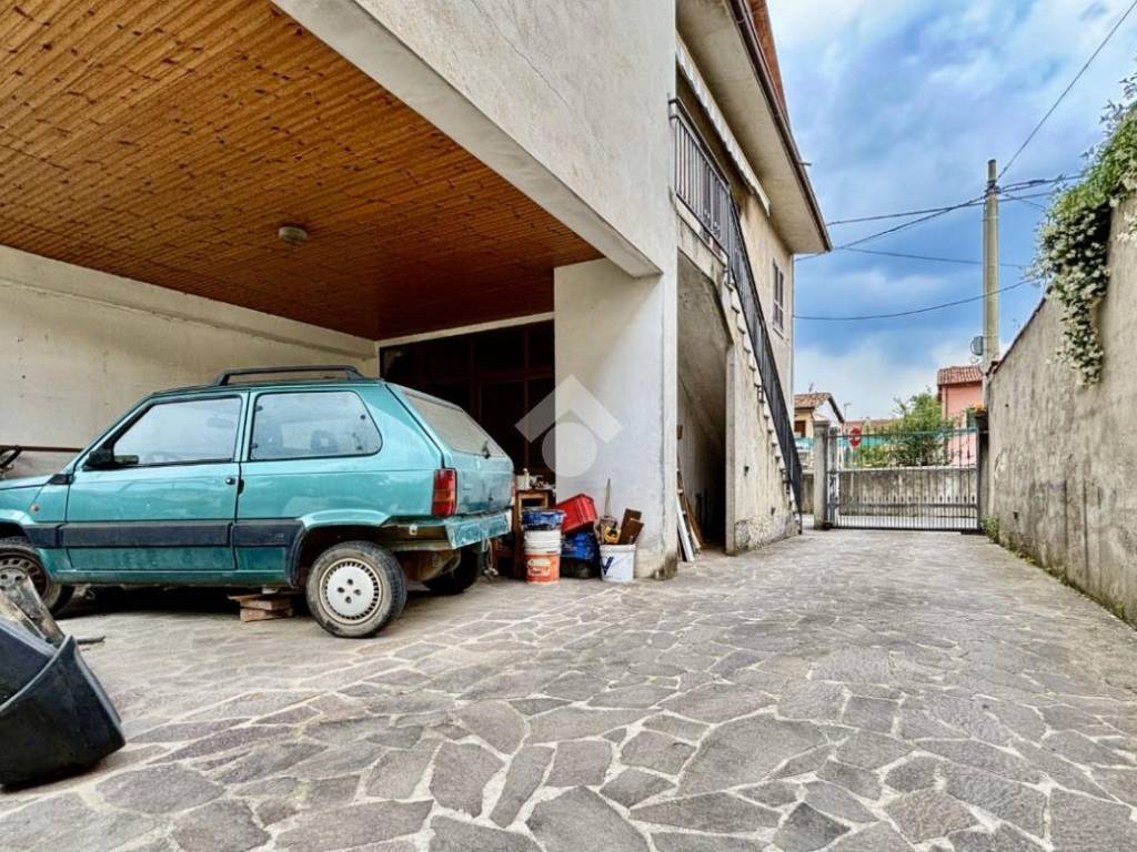 Appartamento a Castegnato in Via Michelangelo Buonarroti, 36 - Foto 5