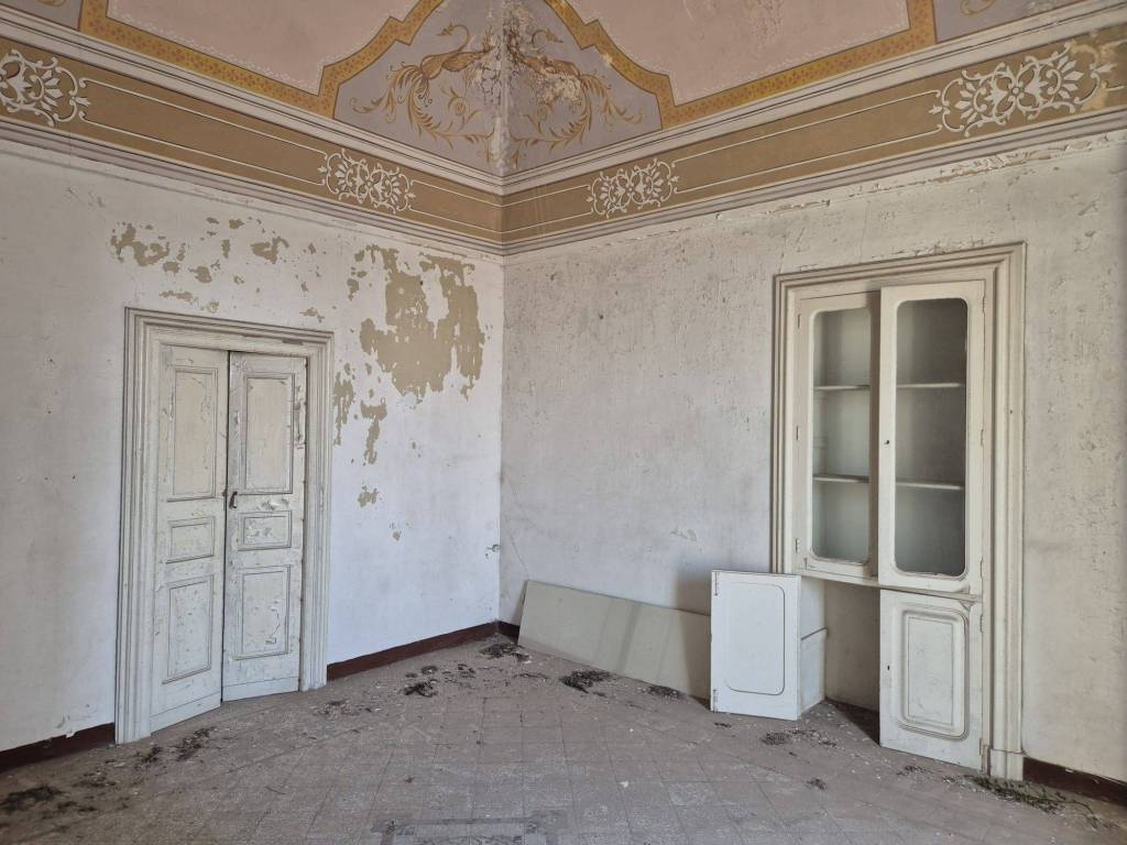 Palazzo / stabile a Ostuni in Via Francesco Caracciolo - Foto 4