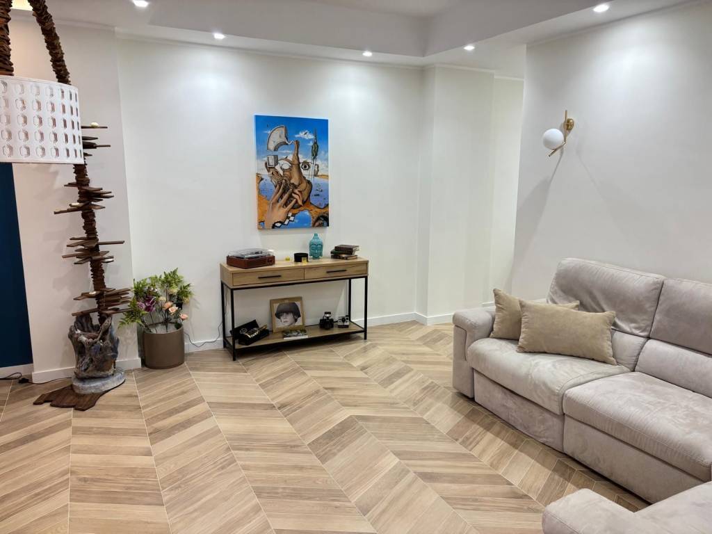 Appartamento a Crotone in Via Acquabona Traversa 3 - Foto 4