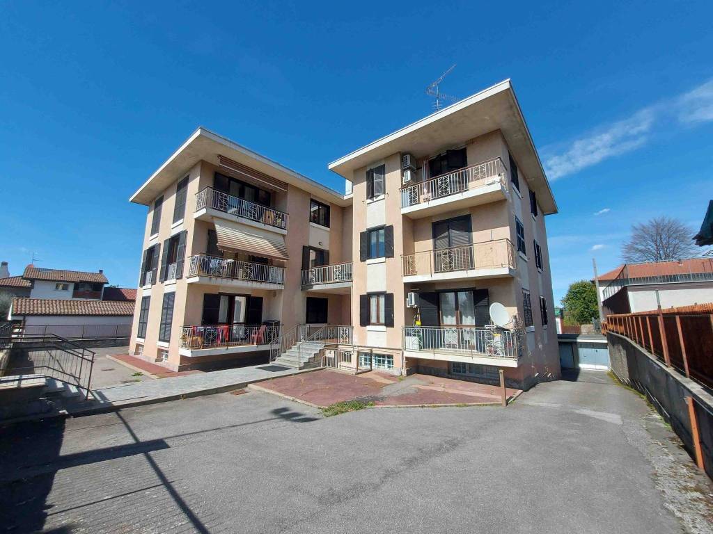 Appartamento a Golasecca in Via Monte Tabor - Foto 3