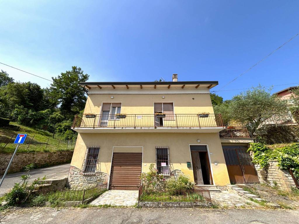 Casa indipendente a Piegaro in Via Giuseppe Di Vittorio, 2 - Foto 2