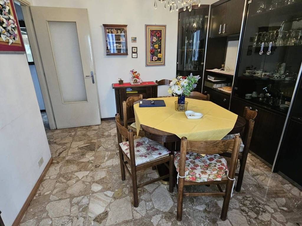 Appartamento a Omegna in Via Ernesto De Angeli - Foto 2